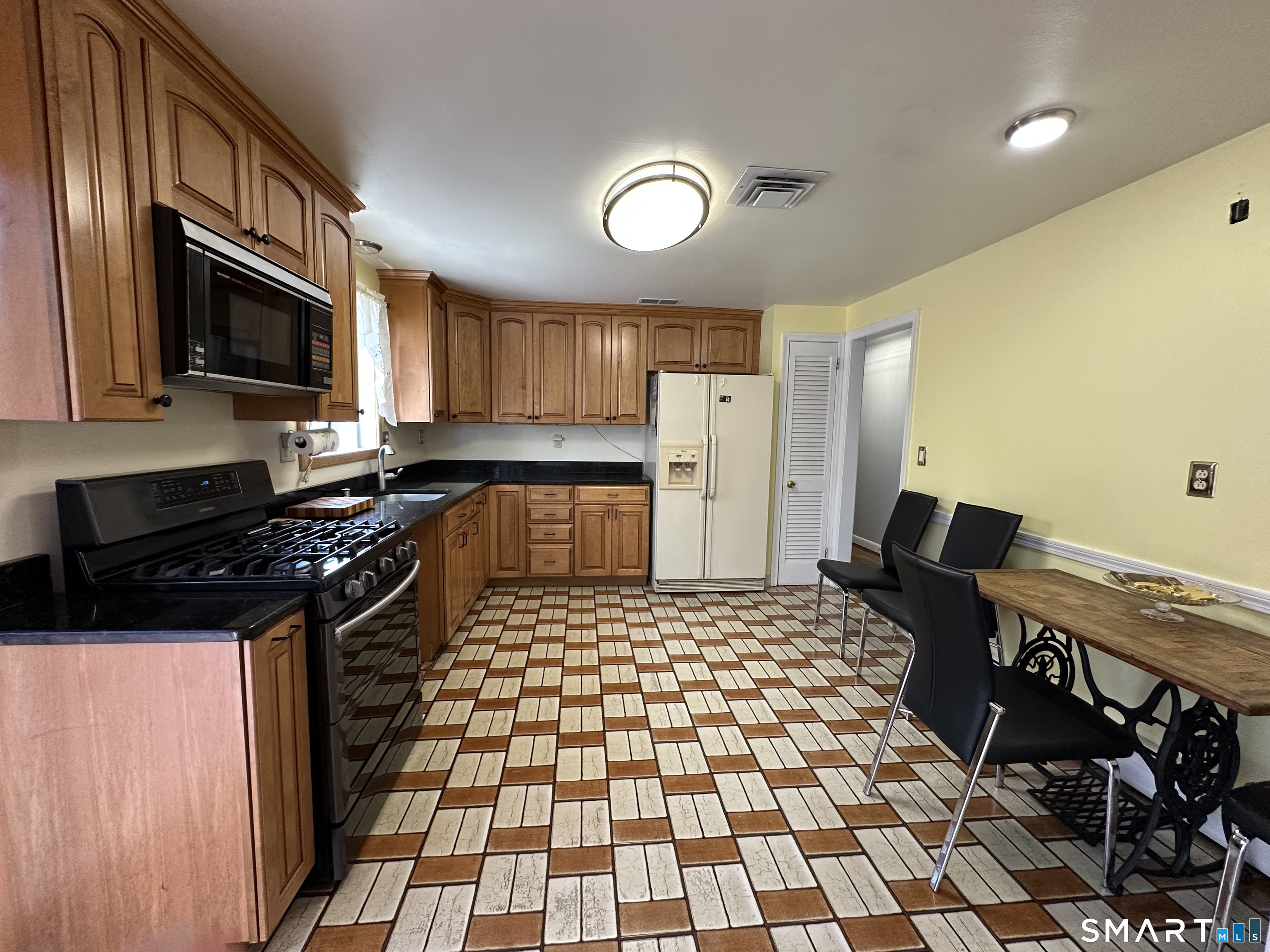 99 Glenwood Drive Wethersfield CT 06109