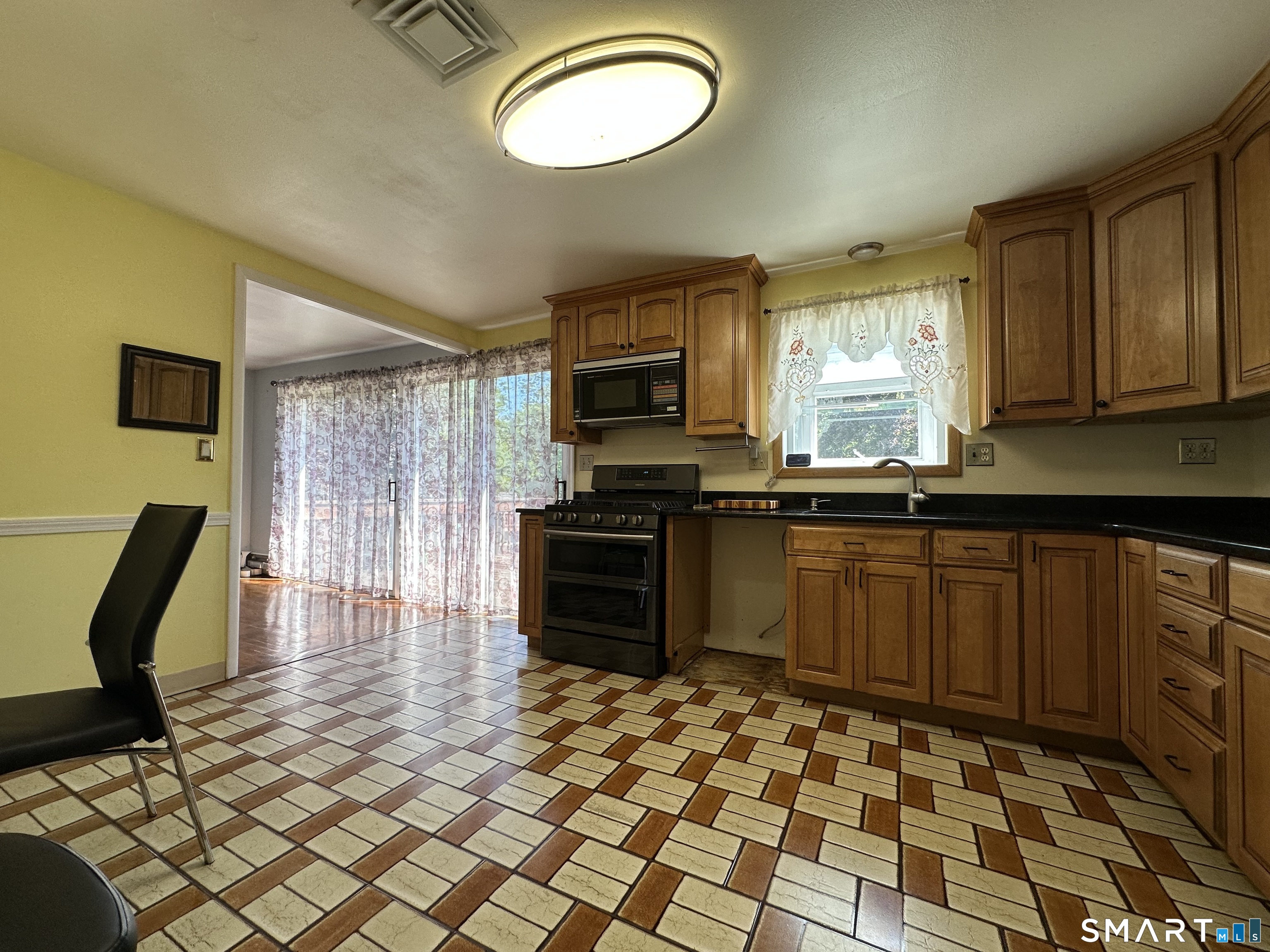 99 Glenwood Drive Wethersfield CT 06109