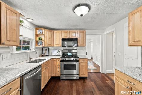 11 Farnham Road West Hartford CT 06119