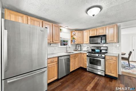 11 Farnham Road West Hartford CT 06119