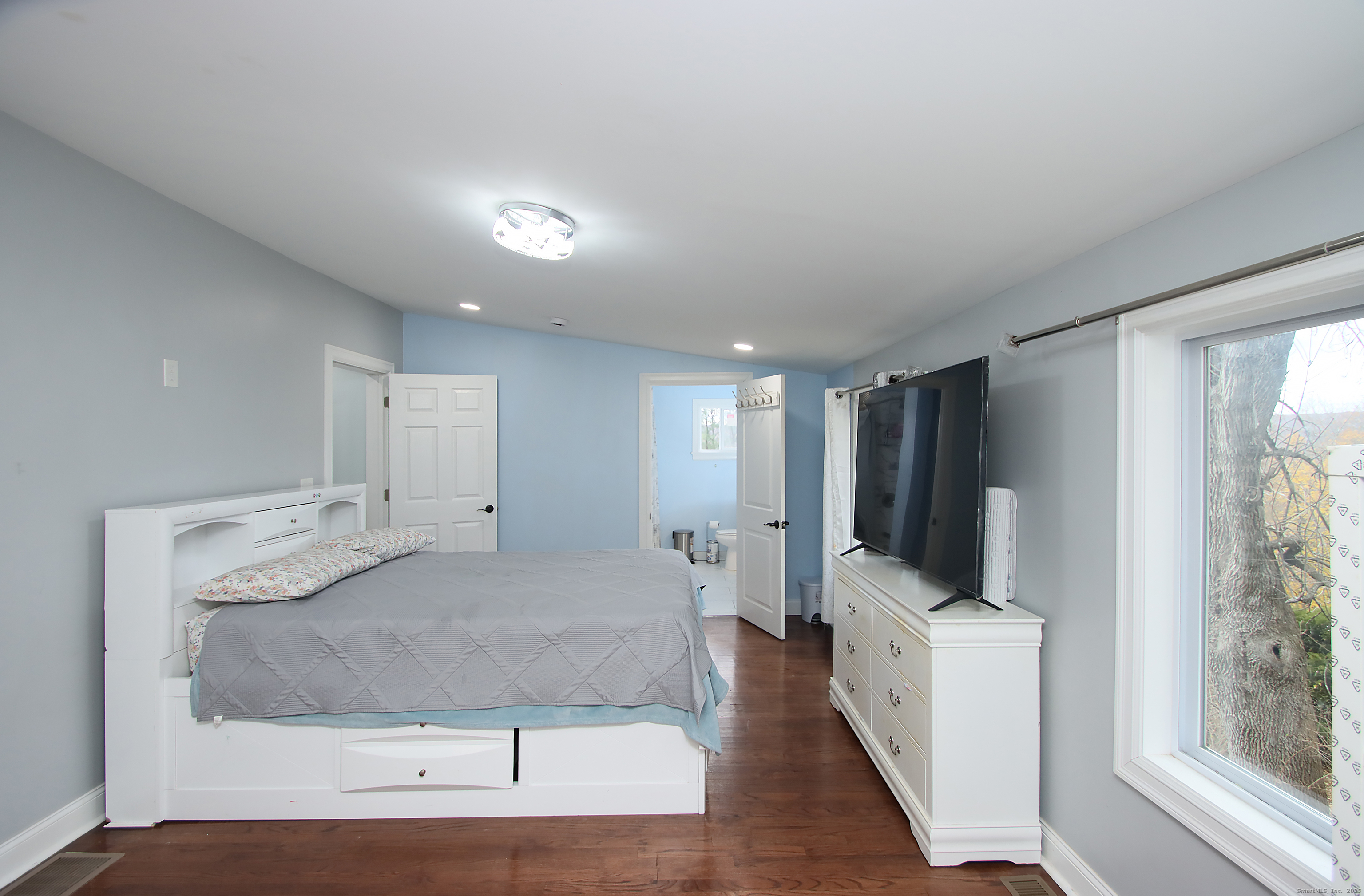 32 Spring Street Ansonia CT 06401