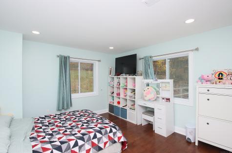 32 Spring Street Ansonia CT 06401