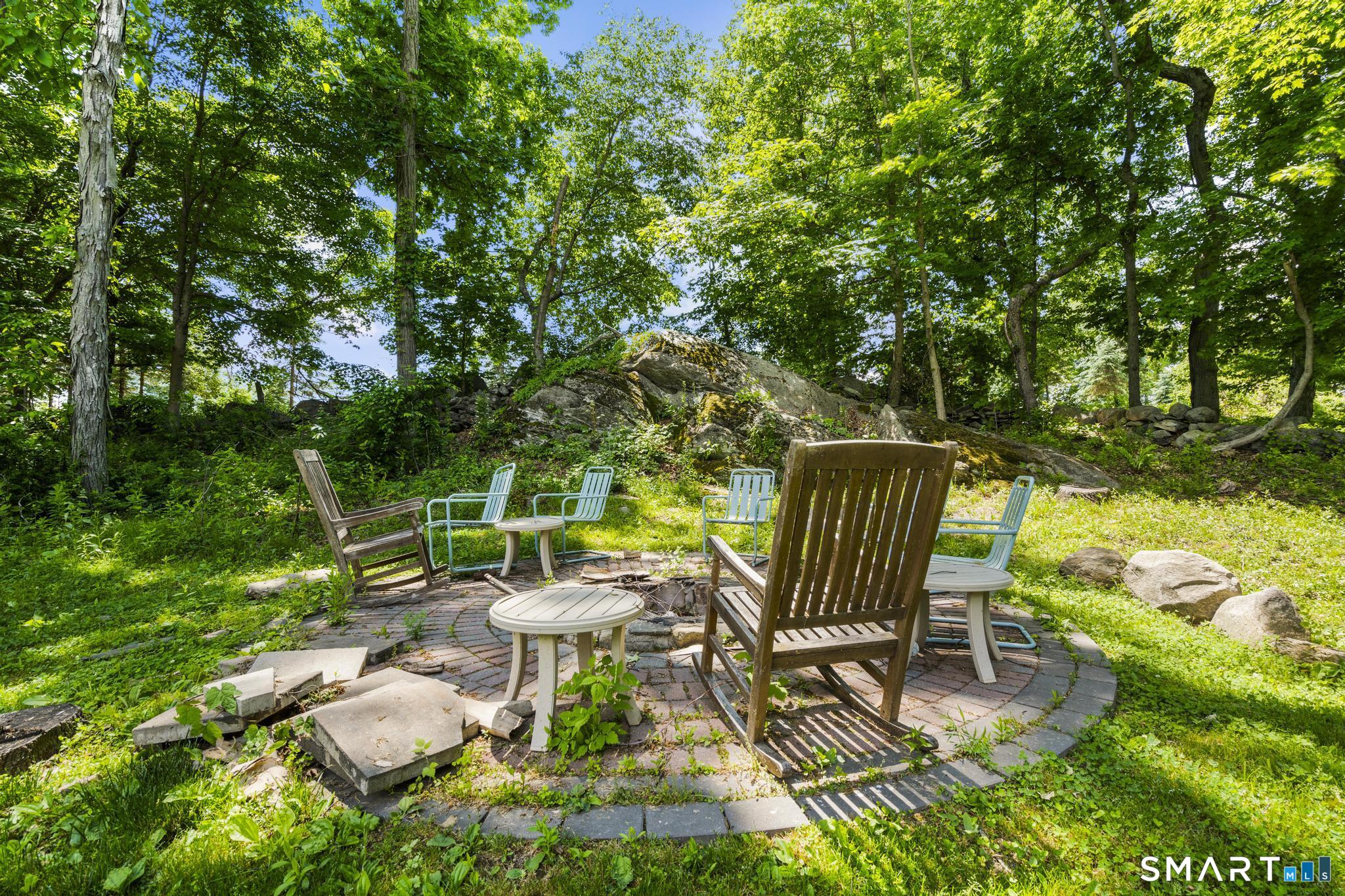 14 North Branch Road Newtown CT 06470