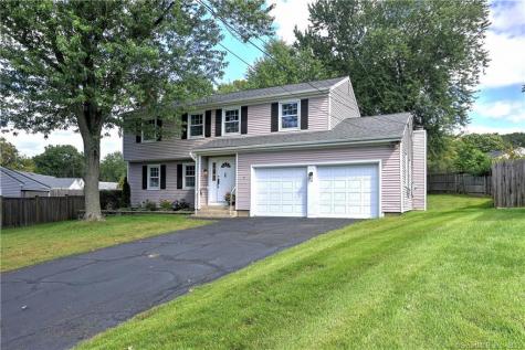 17 Adams Road Fairfield CT 06824