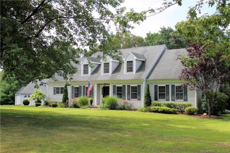 35 Porter Hill Road Middlebury CT 06762