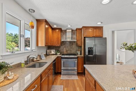 10 Eastwood Road West Hartford CT 06117