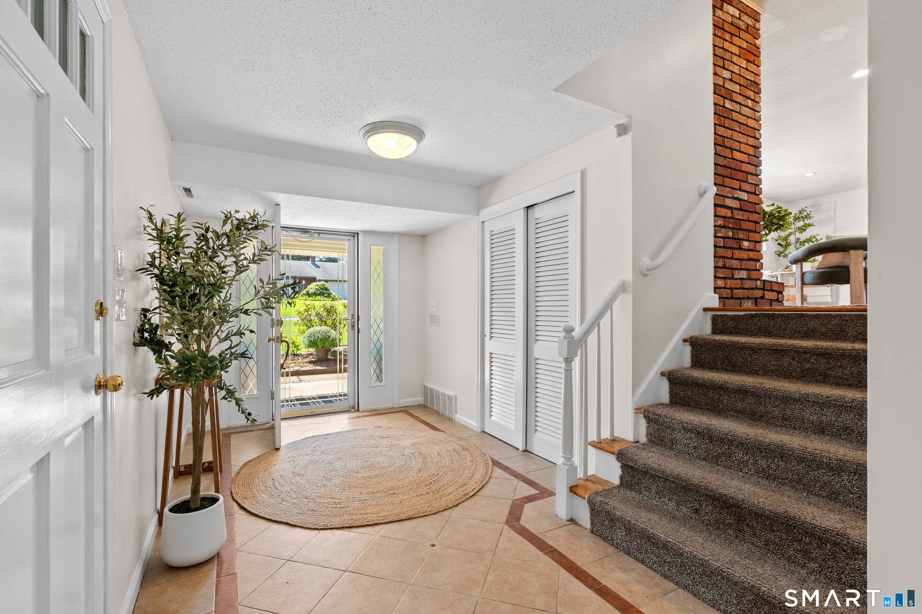 10 Eastwood Road West Hartford CT 06117