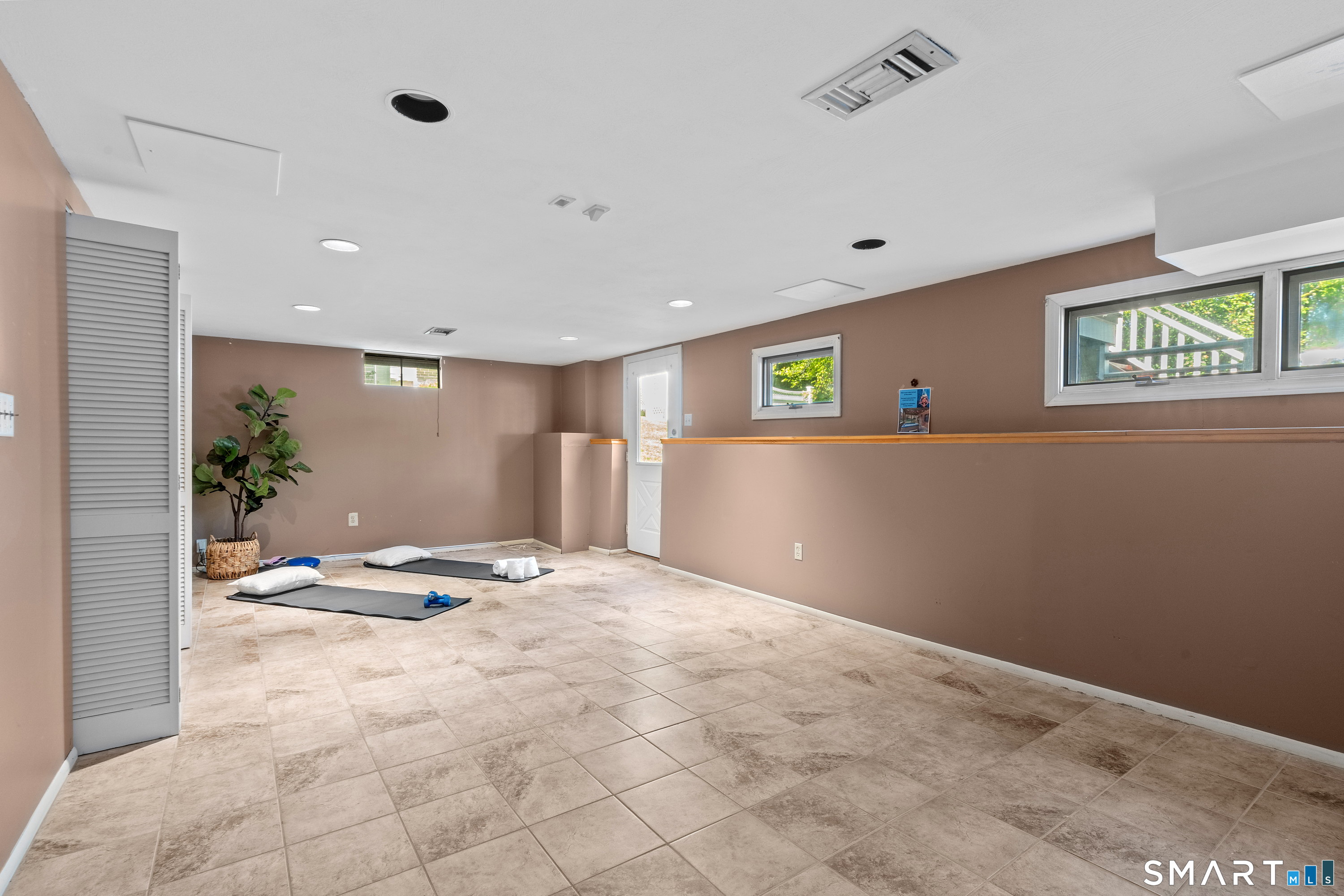 10 Eastwood Road West Hartford CT 06117