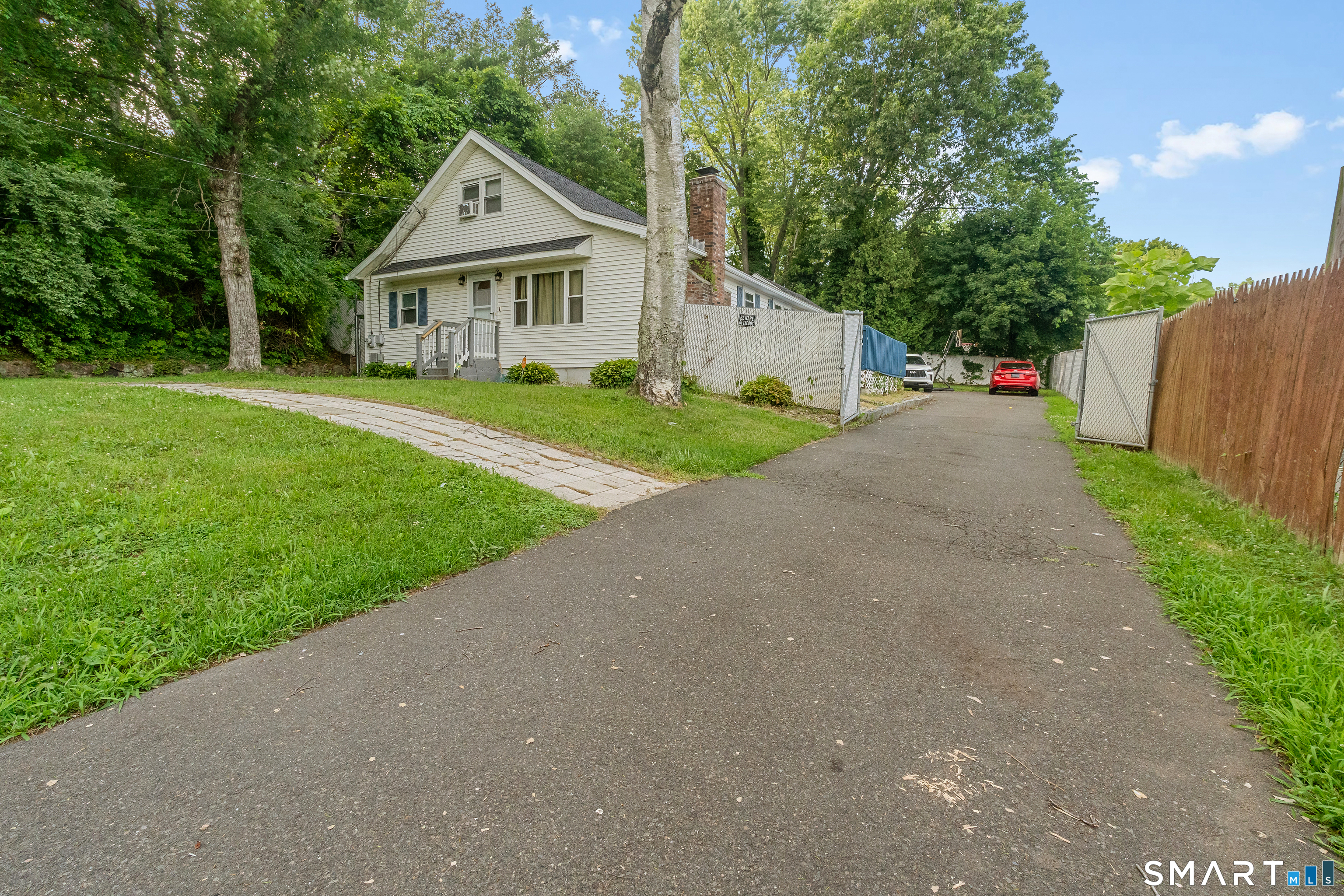 683 Woodin Street Hamden CT 06514