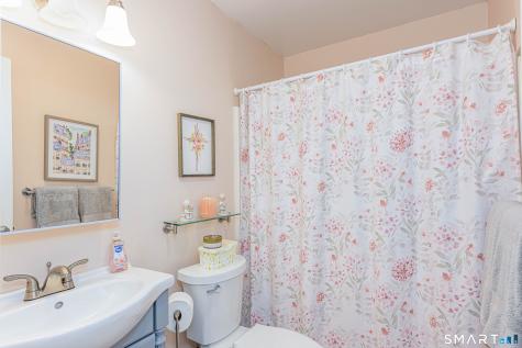 148 Mill Pond Heights Road East Haven CT 06513