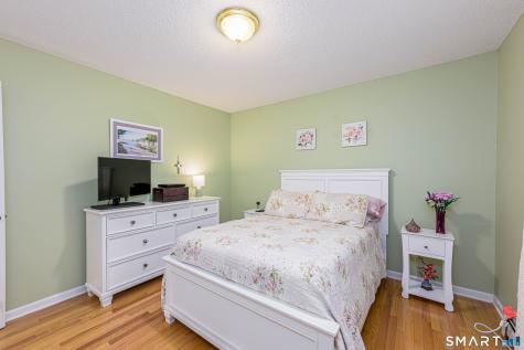 148 Mill Pond Heights Road East Haven CT 06513