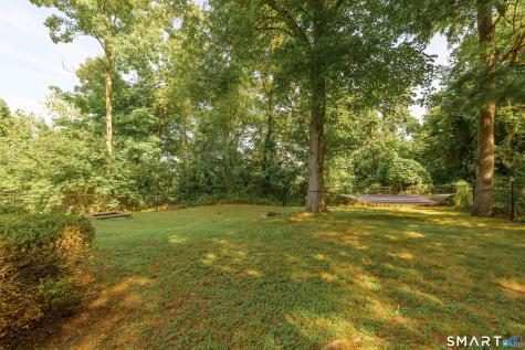 148 Mill Pond Heights Road East Haven CT 06513
