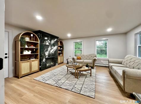 32 Forest North Court Hamden CT 06518