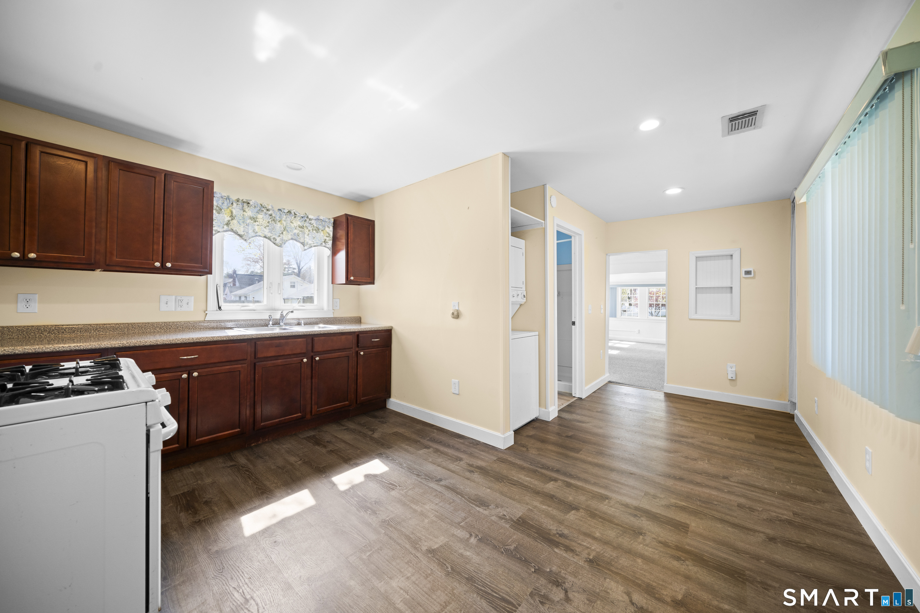 136 Cottage Road Enfield CT 06082