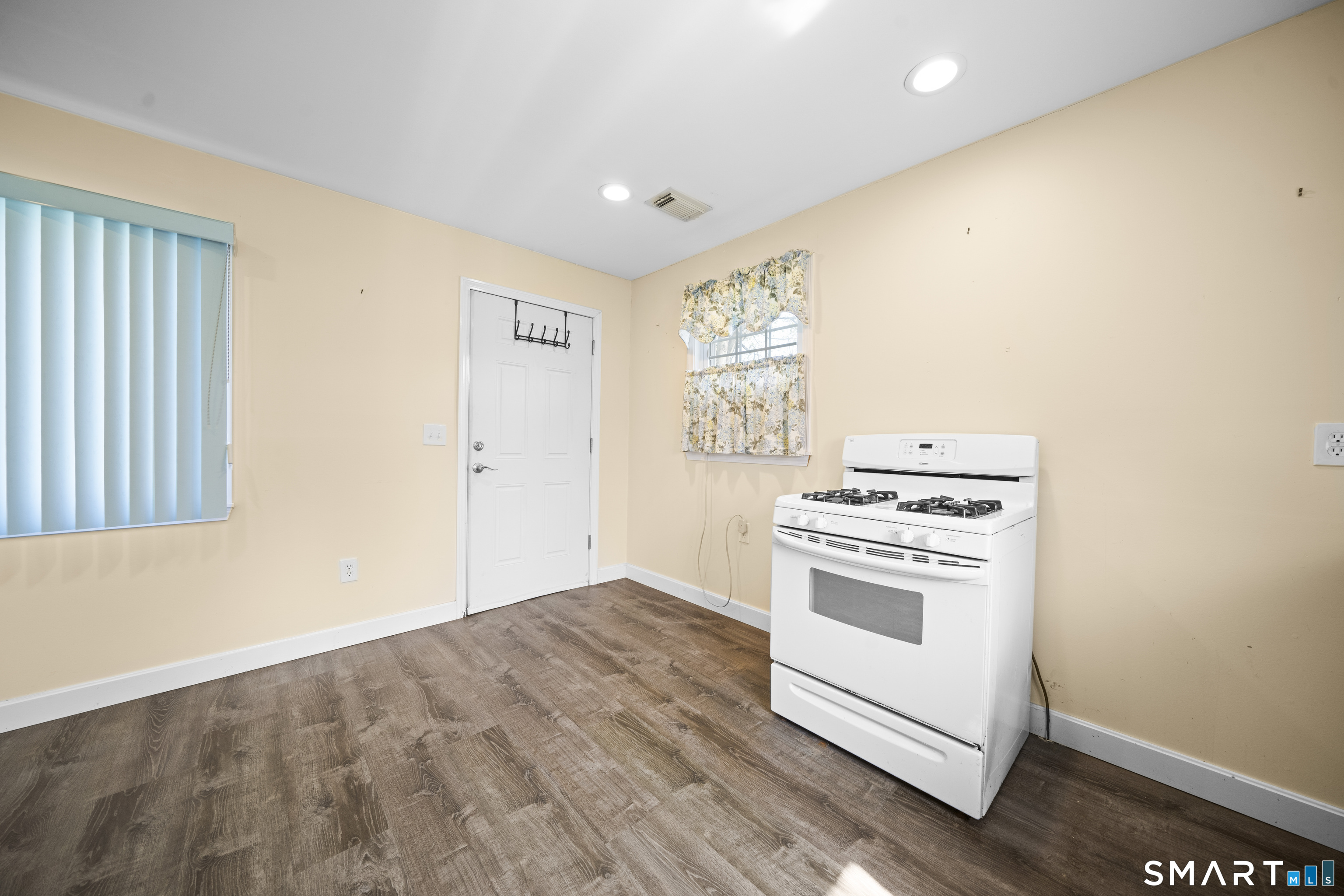 136 Cottage Road Enfield CT 06082