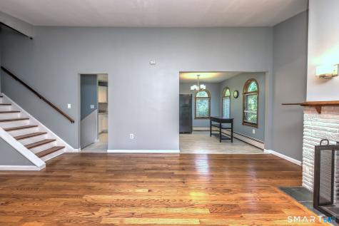 21 Mcdermott Circle Hamden CT 06518