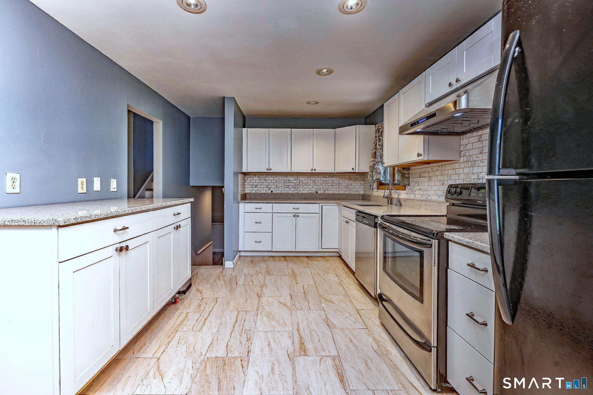 21 Mcdermott Circle Hamden CT 06518