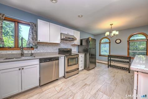 21 Mcdermott Circle Hamden CT 06518