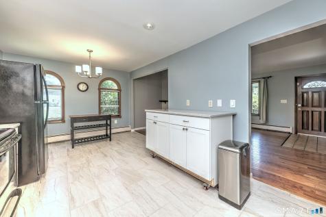 21 Mcdermott Circle Hamden CT 06518