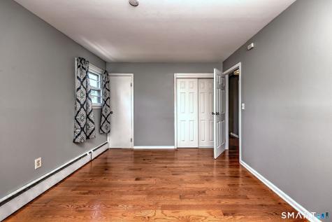 21 Mcdermott Circle Hamden CT 06518
