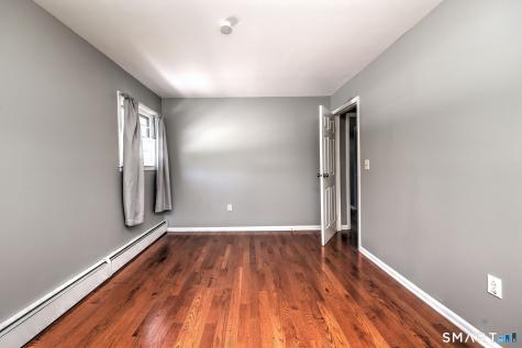 21 Mcdermott Circle Hamden CT 06518
