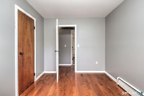 21 Mcdermott Circle Hamden CT 06518