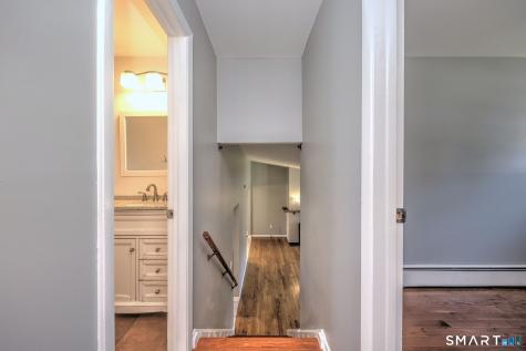 21 Mcdermott Circle Hamden CT 06518