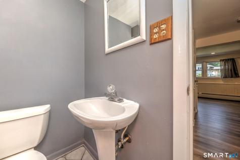 21 Mcdermott Circle Hamden CT 06518