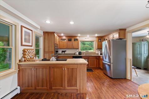 589 Brayman Hollow Road Pomfret CT 06259