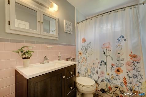 25 Yale Drive Enfield CT 06082