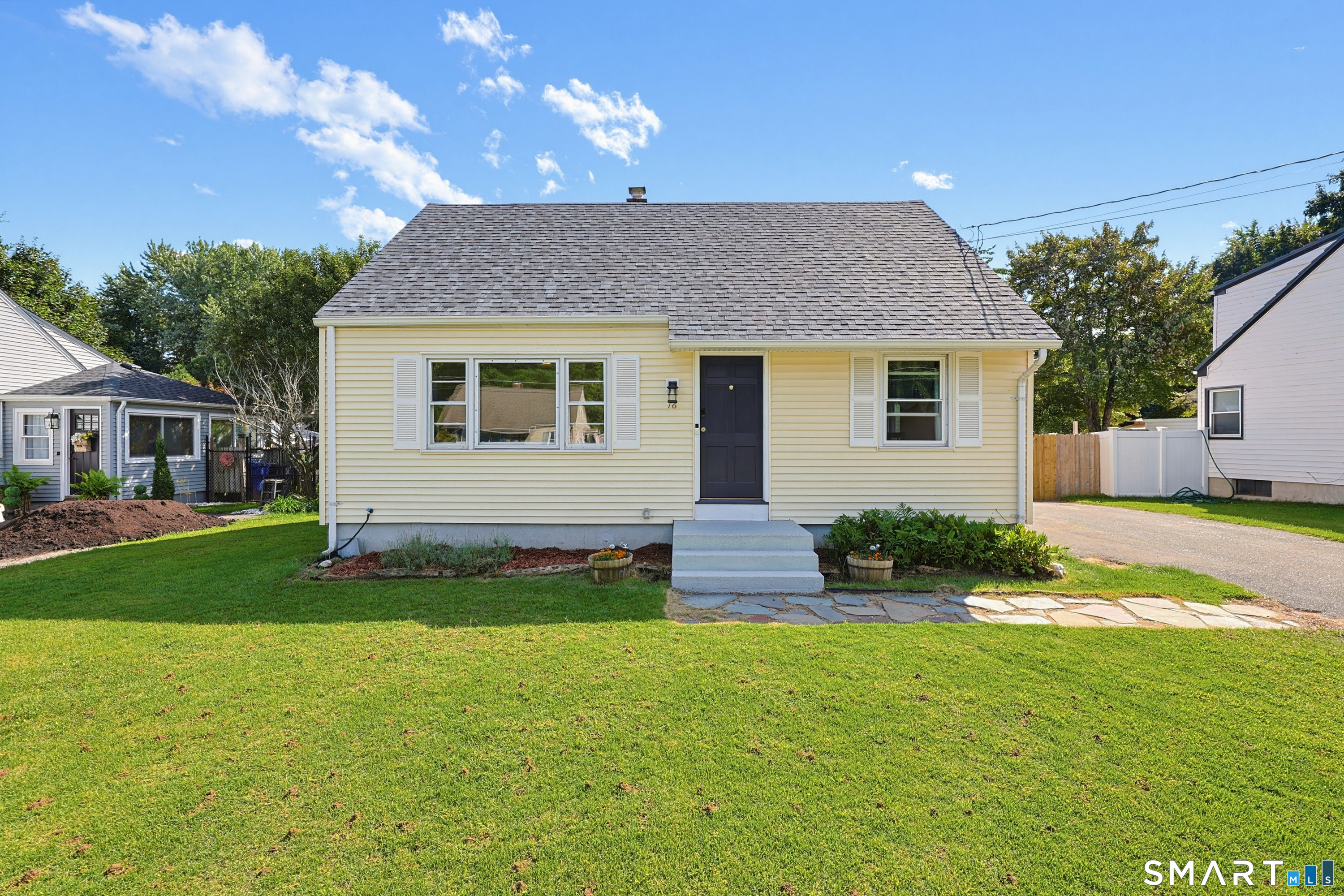 16 King Court Enfield CT 06082