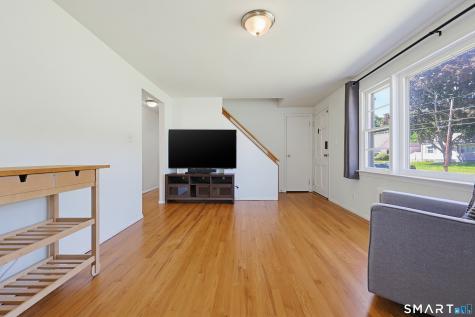 16 King Court Enfield CT 06082