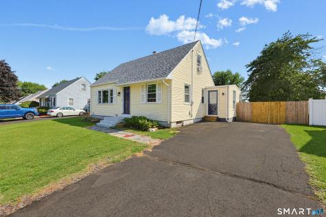 16 King Court Enfield CT 06082