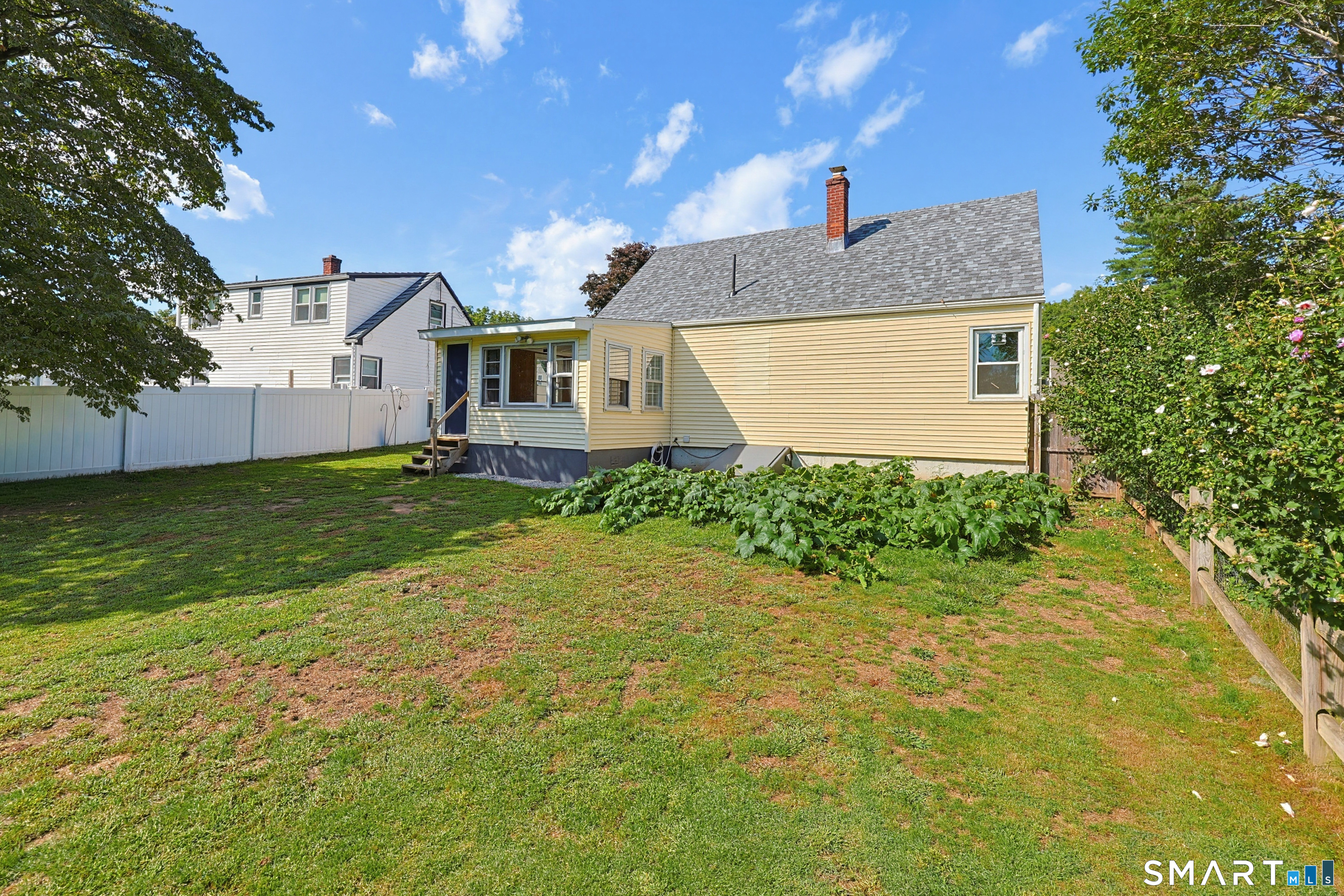 16 King Court Enfield CT 06082