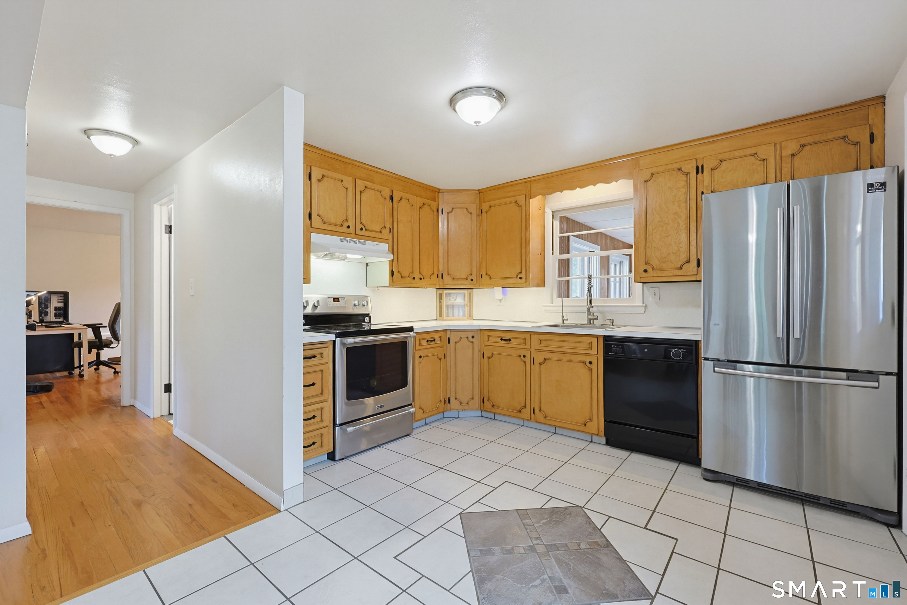 16 King Court Enfield CT 06082