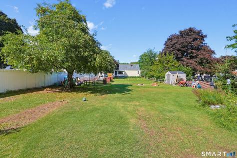16 King Court Enfield CT 06082