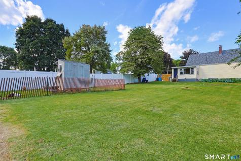 16 King Court Enfield CT 06082