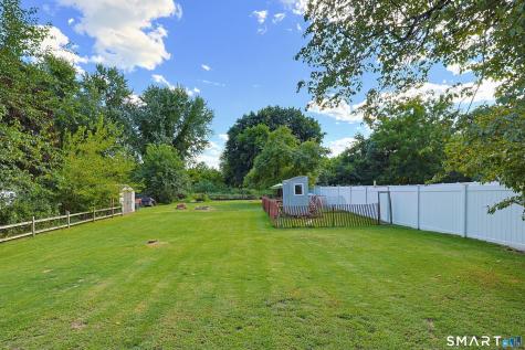 16 King Court Enfield CT 06082