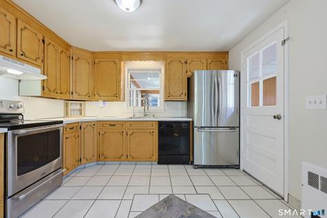 16 King Court Enfield CT 06082
