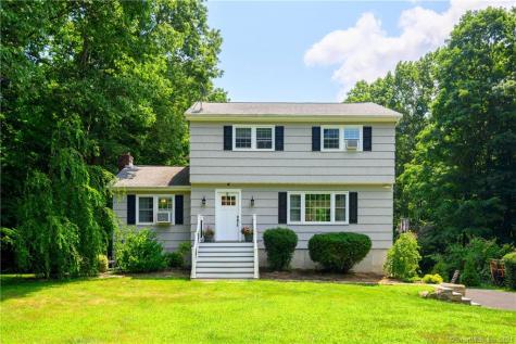 15 Strawberry Hill Road Danbury CT 06811