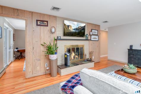 19 Surrey Lane Branford CT 06405