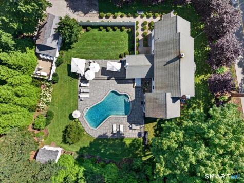 28 River Road Essex CT 06426