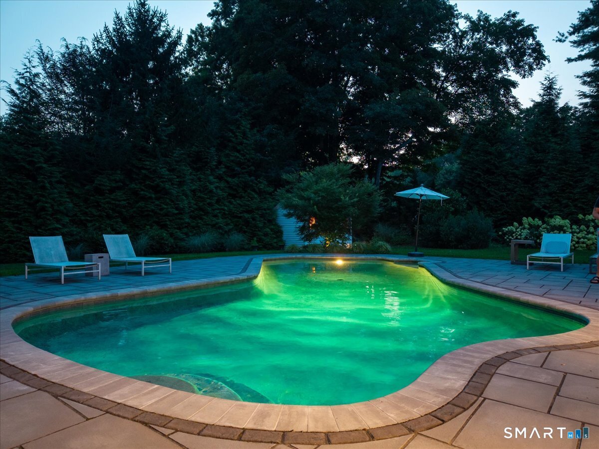 28 River Road Essex CT 06426