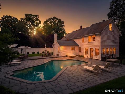 28 River Road Essex CT 06426