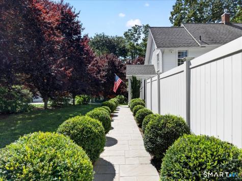 28 River Road Essex CT 06426