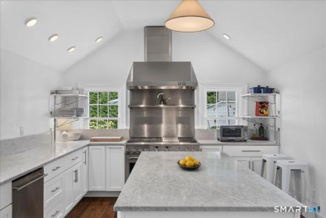 28 River Road Essex CT 06426