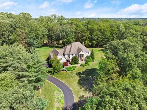 7 Sierra Lane Easton CT 06612