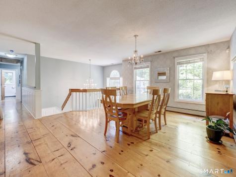 35 Woodsedge Court Berlin CT 06037