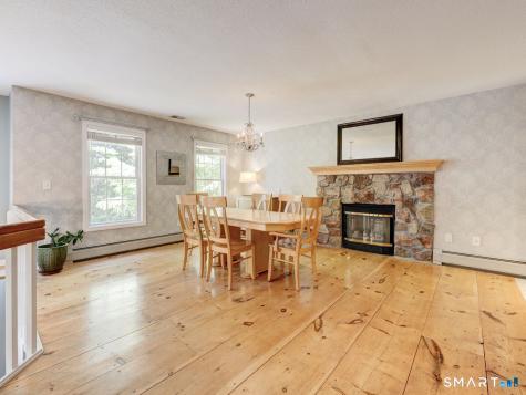 35 Woodsedge Court Berlin CT 06037