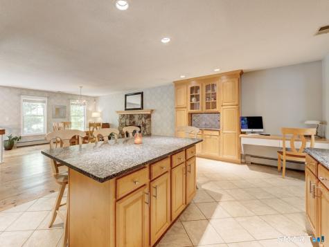 35 Woodsedge Court Berlin CT 06037